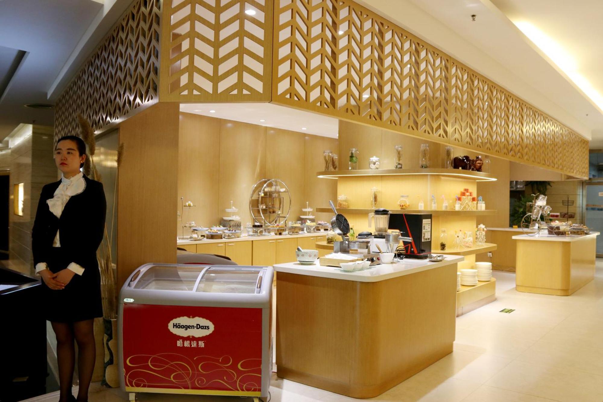 Header Baotou Hotel Екстериор снимка